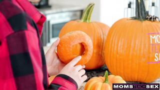 Pumpkin Shlong Stepson Eats Whitney Oc's Vagina Until That babe's Screaming in Delight