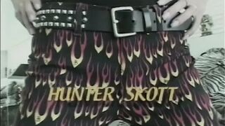 Hunter Skott unfathomable mouths a white ramrod then swallows