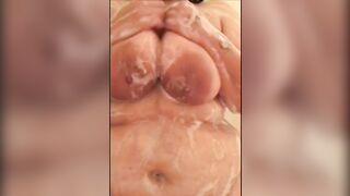 big beautiful woman takes a hawt steamy shower 