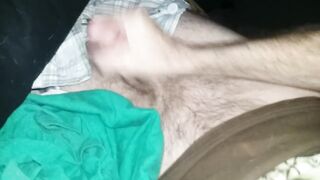 Loud older romantic hunk wanking large dick closeup. Cum (4k)