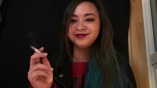Miss Dee Nicotine Ashes On U - Smokin' Fetish - Ashtray POV