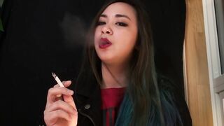 Miss Dee Nicotine Ashes On U - Smokin' Fetish - Ashtray POV