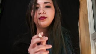Miss Dee Nicotine Ashes On U - Smokin' Fetish - Ashtray POV
