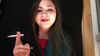 Miss Dee Nicotine Ashes On U - Smokin' Fetish - Ashtray POV