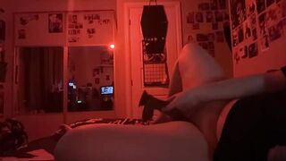 Sexually excited Trans Man has a fine jack off (quick cum!)