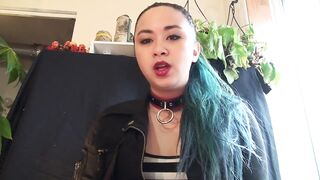 MissDeeNicotine Likes Smokin' with her Human Ashtray