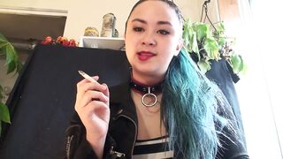MissDeeNicotine Likes Smokin' with her Human Ashtray