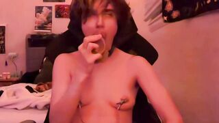 FtM gags on sex toy and CUMS!