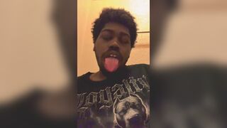 Solo hunk session for the massive cum dump