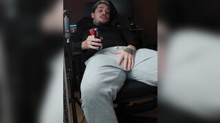 Onlyfans creator 24sevenbruno Bored home alone playing with his masturbator -MASSIVE SPUNK FOUNTAIN