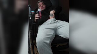 Onlyfans creator 24sevenbruno Bored home alone playing with his masturbator -MASSIVE SPUNK FOUNTAIN