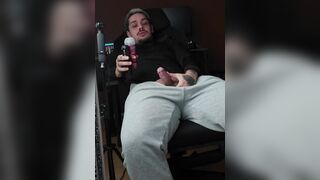 Onlyfans creator 24sevenbruno Bored home alone playing with his masturbator -MASSIVE SPUNK FOUNTAIN
