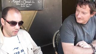 Offerte les yeux bandes a un inconnu dans un hotel