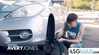 NEXT DOOR TWINK - Stranded Duok Gets Roadside Rescue & Unfathomable Knob Fix