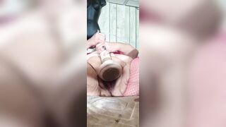 Somethings Fishy as This babe Squirts in the Reservoir Squirting a Gallon Want to Lick It up?