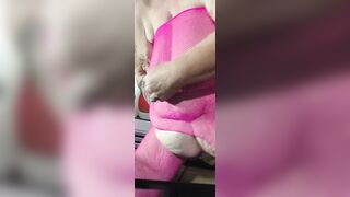 Somethings Fishy as This babe Squirts in the Reservoir Squirting a Gallon Want to Lick It up?