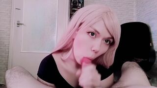 hotty teen swallows cum -- amateur oral-job creampie