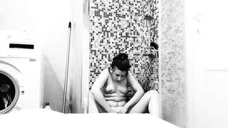 Teen is filmed how that babe shave cunt and do shower. Free Onlyfans katherinesquirt22frer