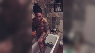 Hawt tattooed mother i'd like to fuck squirt enjoys her intimate baths