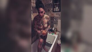 Hawt tattooed mother i'd like to fuck squirt enjoys her intimate baths