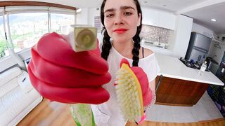 Gloved Tugjob Turns Into a Sloppy Oral job... This babe At no time Took the Gloves Off