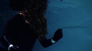 Underwater shooting - full backstage