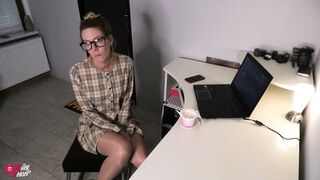 Shy Beauty Turns Into a Sex Bomb!!