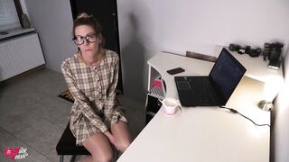 Shy Beauty Turns Into a Sex Bomb!!