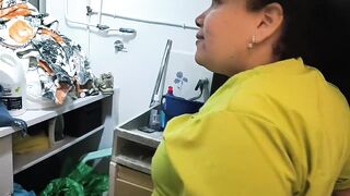 MILFCALIENTE82 SAVAGE DEEPTHROAT SESSION LEAVES HER BREATHLESS