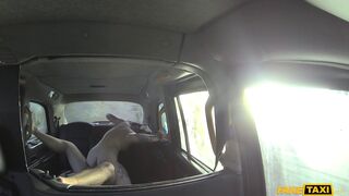 USA chick takes UK knob in her booty - Fake Taxi
