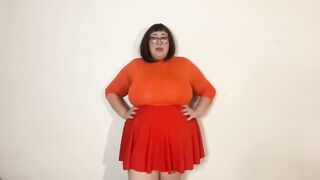 big beautiful woman Velma Tries to Make U Cum