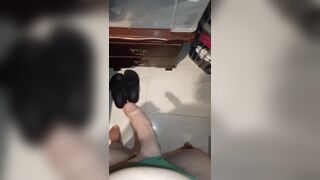 Shemale empties her balls