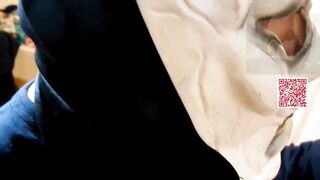 Pintando tetas y follando madres calientes.