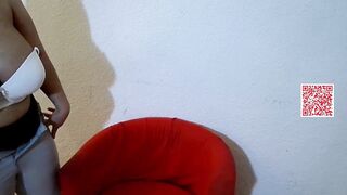 Pintando tetas y follando madres calientes.