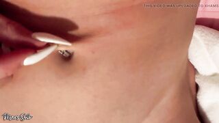 POV Playing with My Abdomen Button Ring