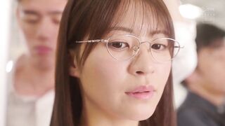 Classmate Who Secretly Lets Me Creampie Her on the Teach to College. Chapter.1