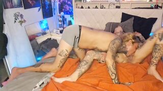 TATTOO ARTIST LOBITA JUGUETONA DELIVERS UNFATHOMABLE SNATCH THRUSTS