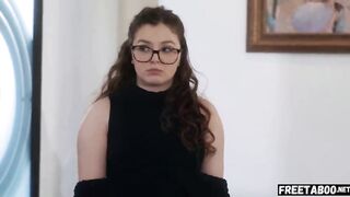 Family That Stays Jointly Get to Screw Jointly
