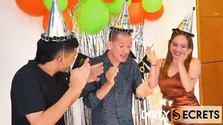 I SCREW MY MOST GOOD ALLY'S WIFE ON HIS BIRTHDAY AND THIS GUY CATCHES US.