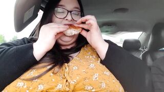 Ssbbw big beautiful woman indulges in kfc finger licking