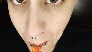 Pierced Lesbo Sugar-plum Licker