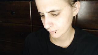 Pierced Lesbo Sugar-plum Licker