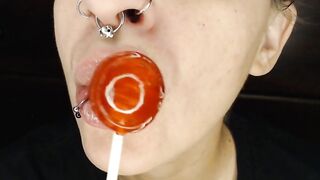 Pierced Lesbo Sugar-plum Licker