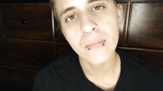 Pierced Lesbo Sugar-plum Licker