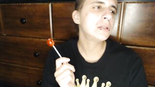 Pierced Lesbo Sugar-plum Licker