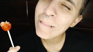 Pierced Lesbo Sugar-plum Licker