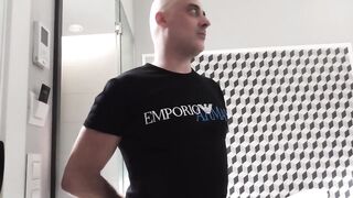 Me follo repartidor calvo