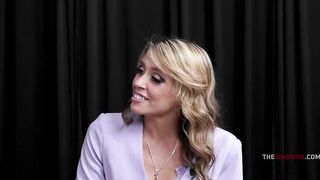 Morning show hosts give free use access to VR visitors