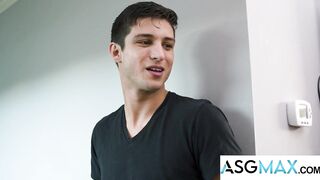 NEXT DOOR BUDDIES - Caught in VR - Boy Jet Davis Jerks Off, Invites Bushy Ramrod Elliot for Raw Screw