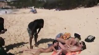 Nude Beach - Fisting Friends